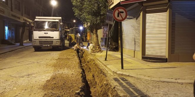 TARİHİ UZUN ÇARŞI'DA ALTYAPI ÇALIŞMALARI BAŞLADI