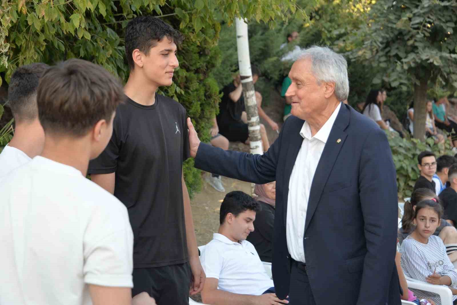 Bozüyük Belediye Başkanı, Gençlerin Spor Turnuvalarına Katıldı