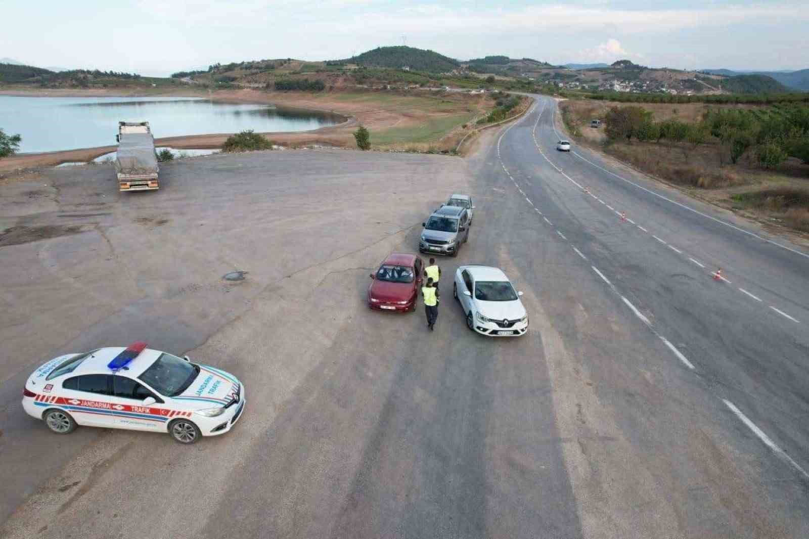 Bilecik'te Jandarma, Dron İle Trafik Denetimi Yaptı