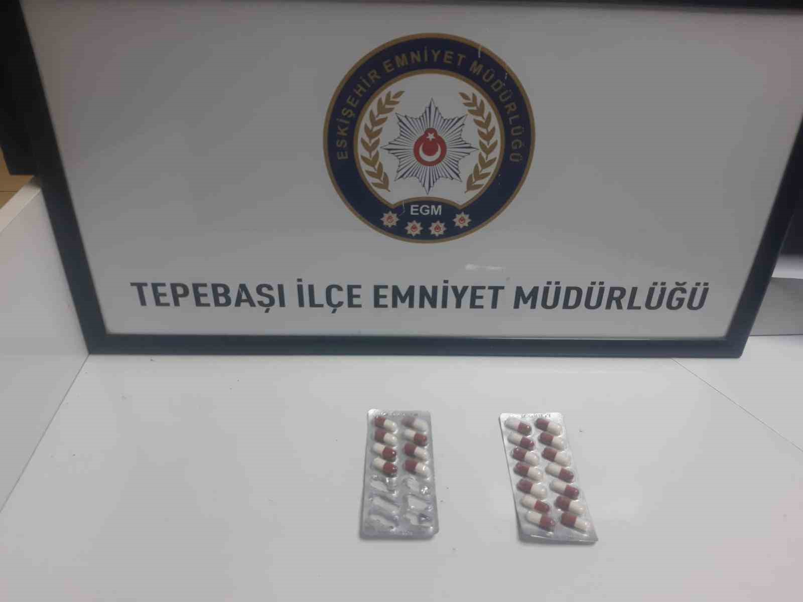 Eskişehir'de 4 şahıs tutuklandı, 2 motosiklet ele geçirildi.