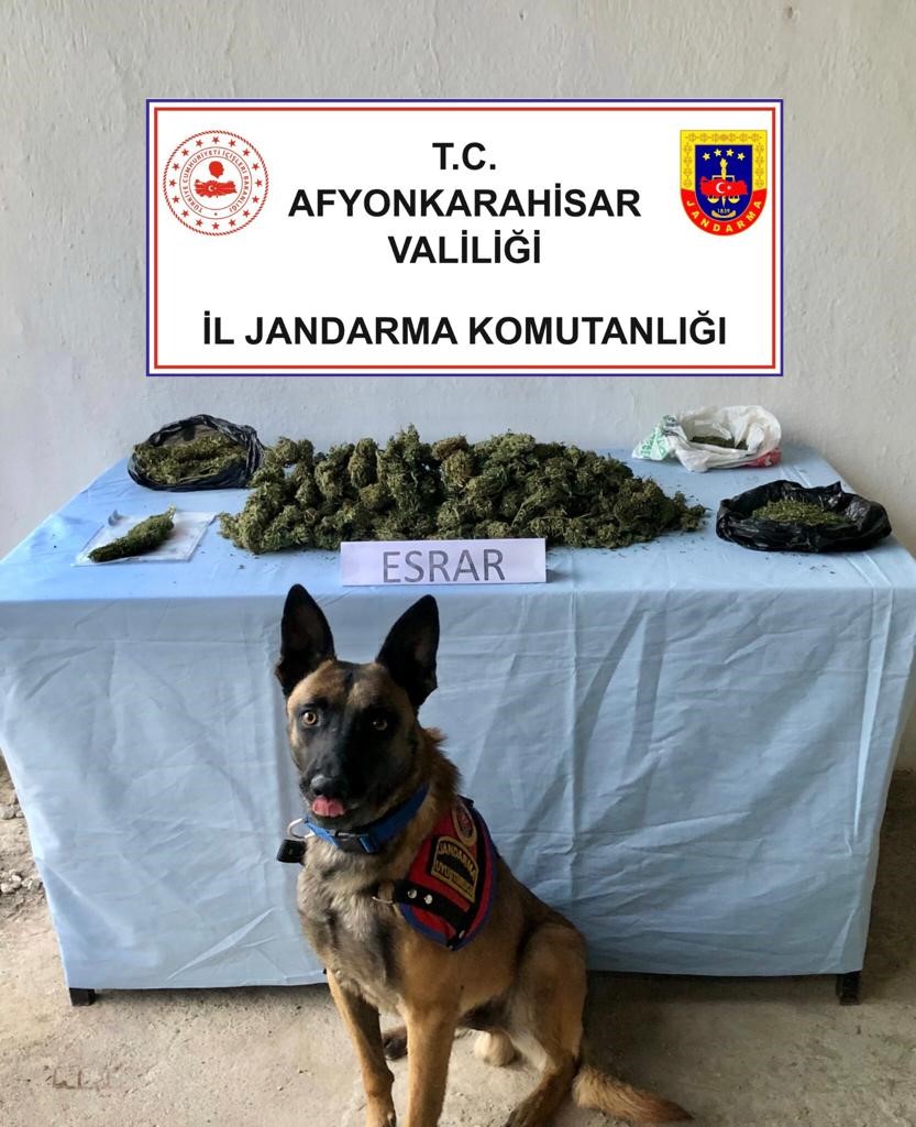 Başmakçı'da uyuşturucu operasyonu: 3 gözaltı