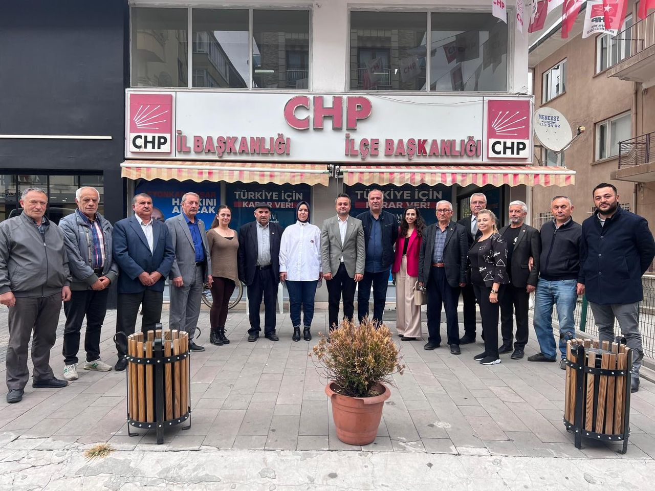CHP, Afyonkarahisar İl Başkanlığı'na tebrik ziyareti yaptı.