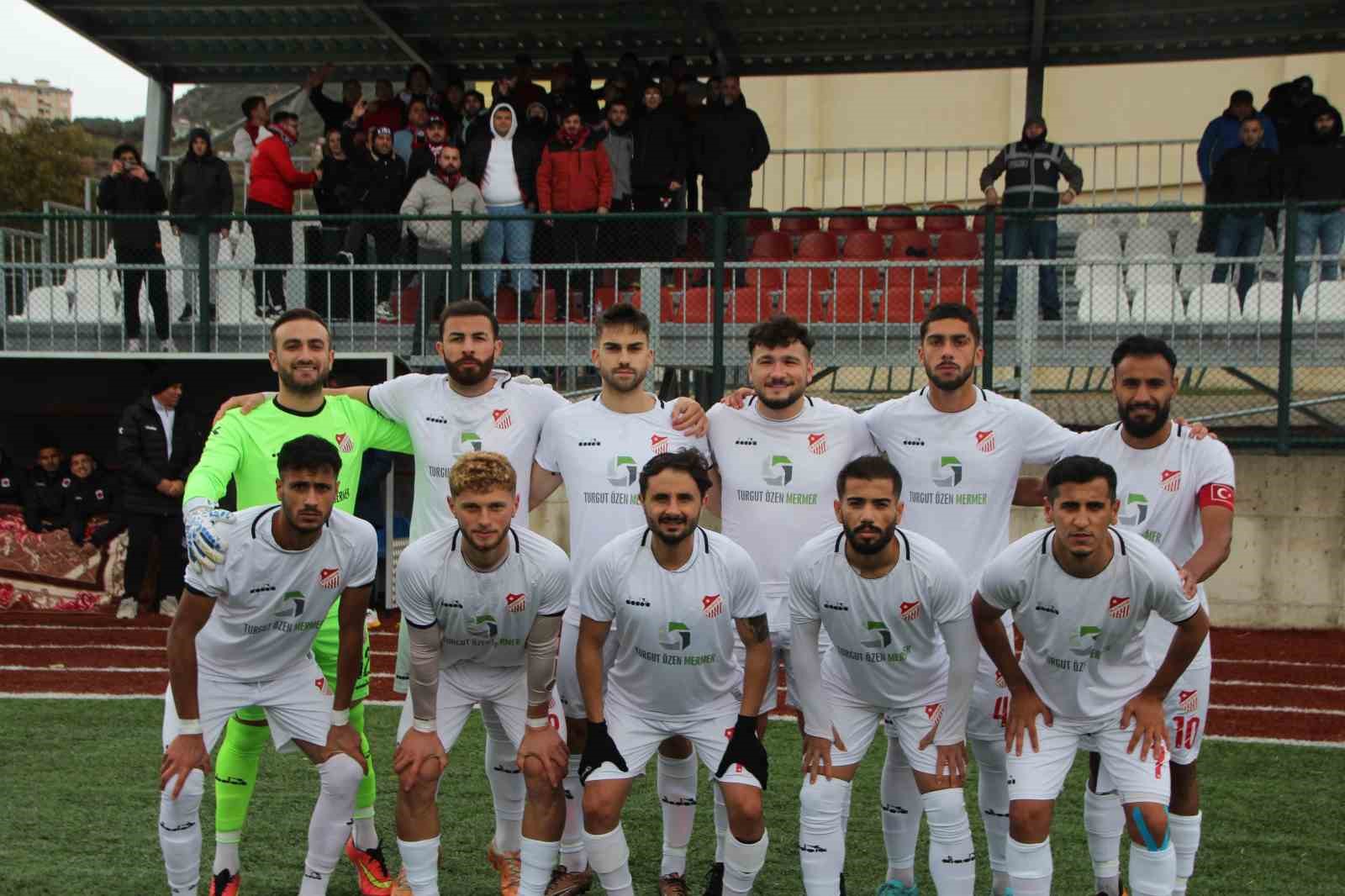 1969 Bilecik Spor Kulübü ligdeki ilk golünü kaydettiği maçta puanları kaçırdı.