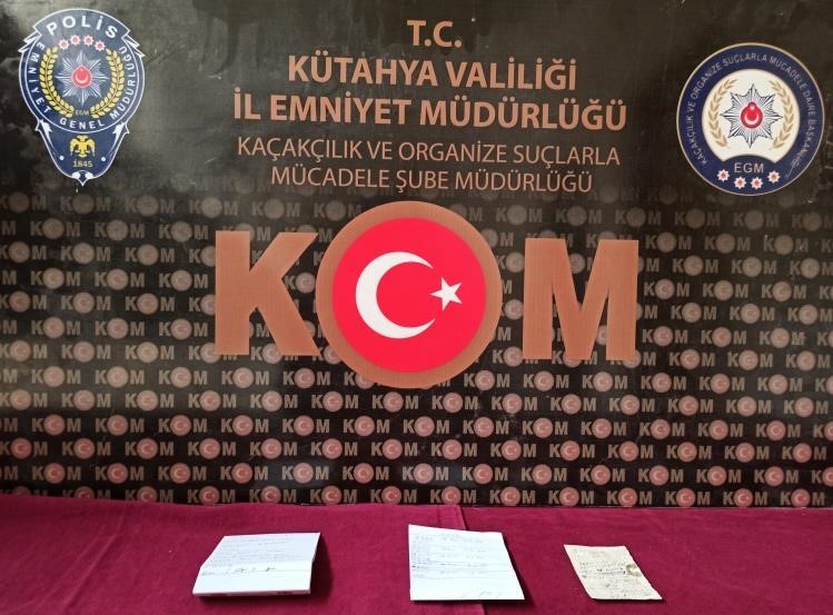 Kütahya'da tefecilik operasyonunda 3 tutuklama.