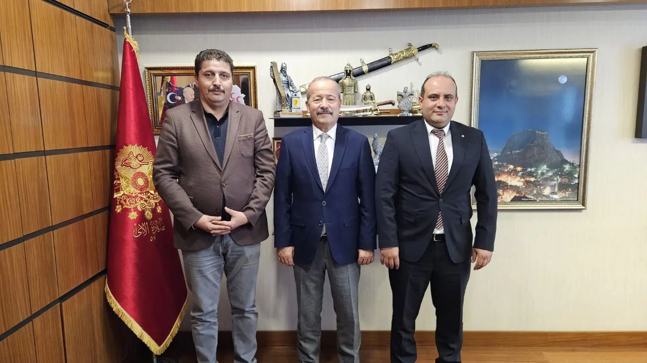 Afyonkarahisar'da MHP Milletvekili Taytak, Bolvadin ve Dişli'den ziyaretçilerle buluştu.