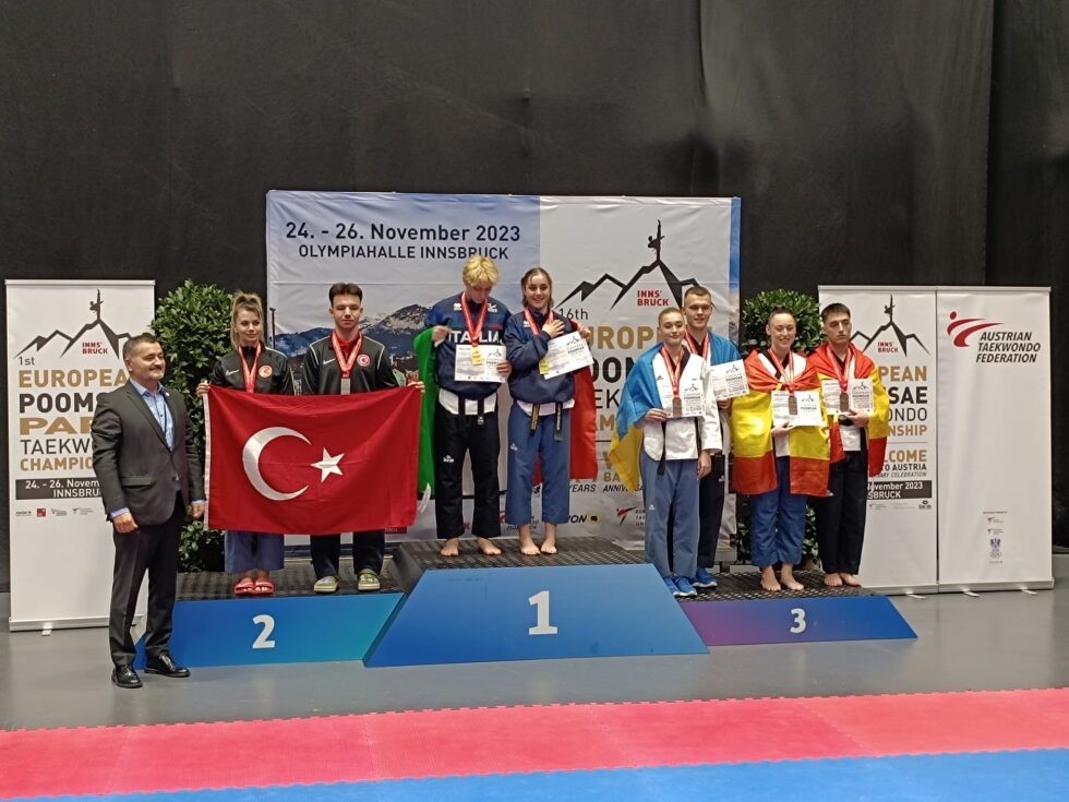 Anadolu Üniversiteli sporcudan çift madalya sevinci