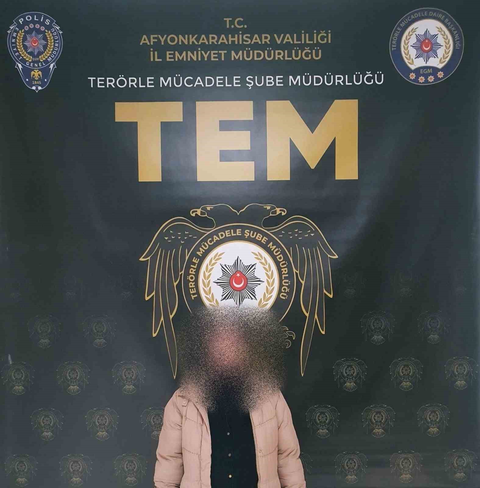 Afyonkarahisar'da FETÖ üyesi eski öğretmen yakalandı.