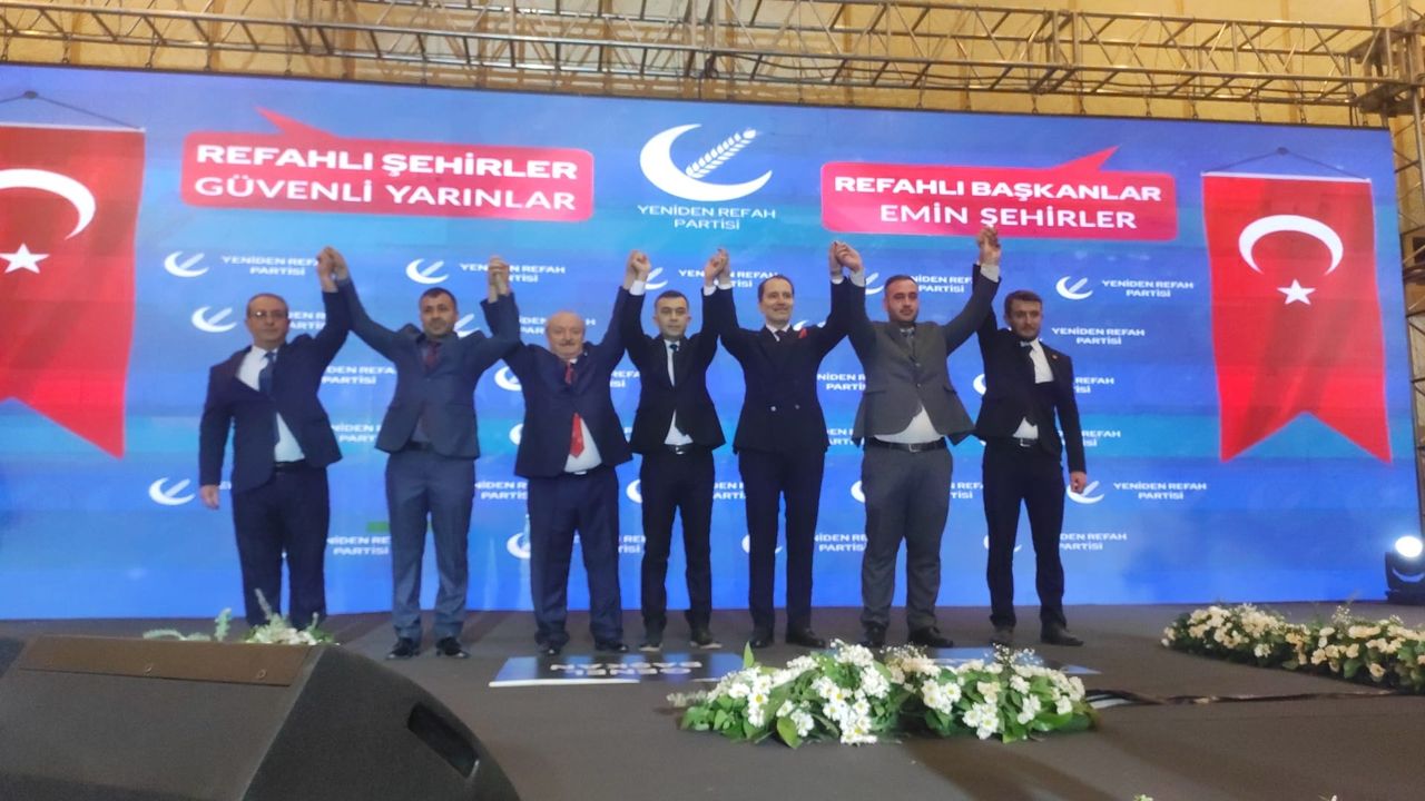 Yeniden Refah Partisi Afyonkarahisar'da adaylarını tanıttı.