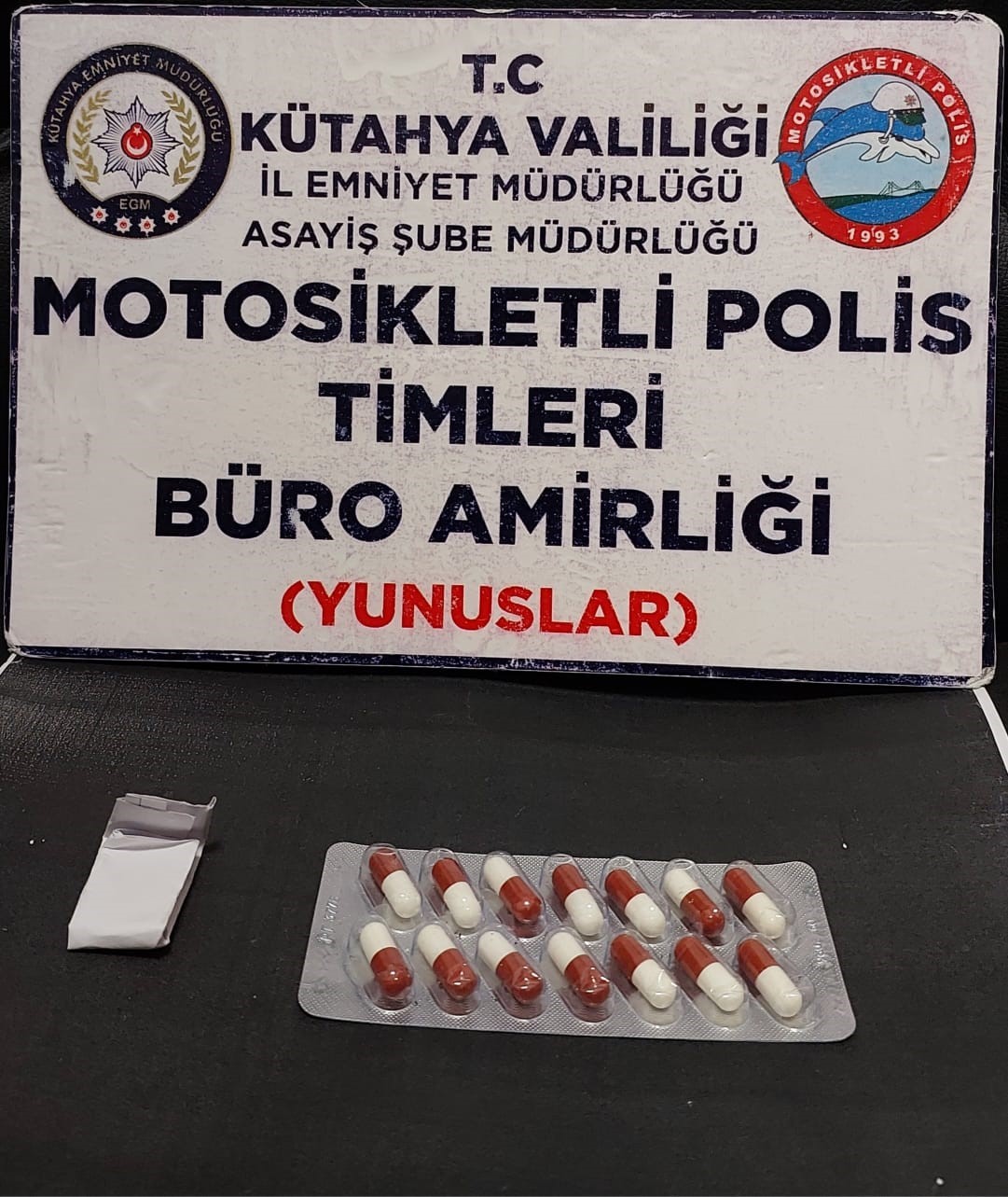 Motosikletli polisler, Kütahya'da uyuşturucu operasyonu düzenledi