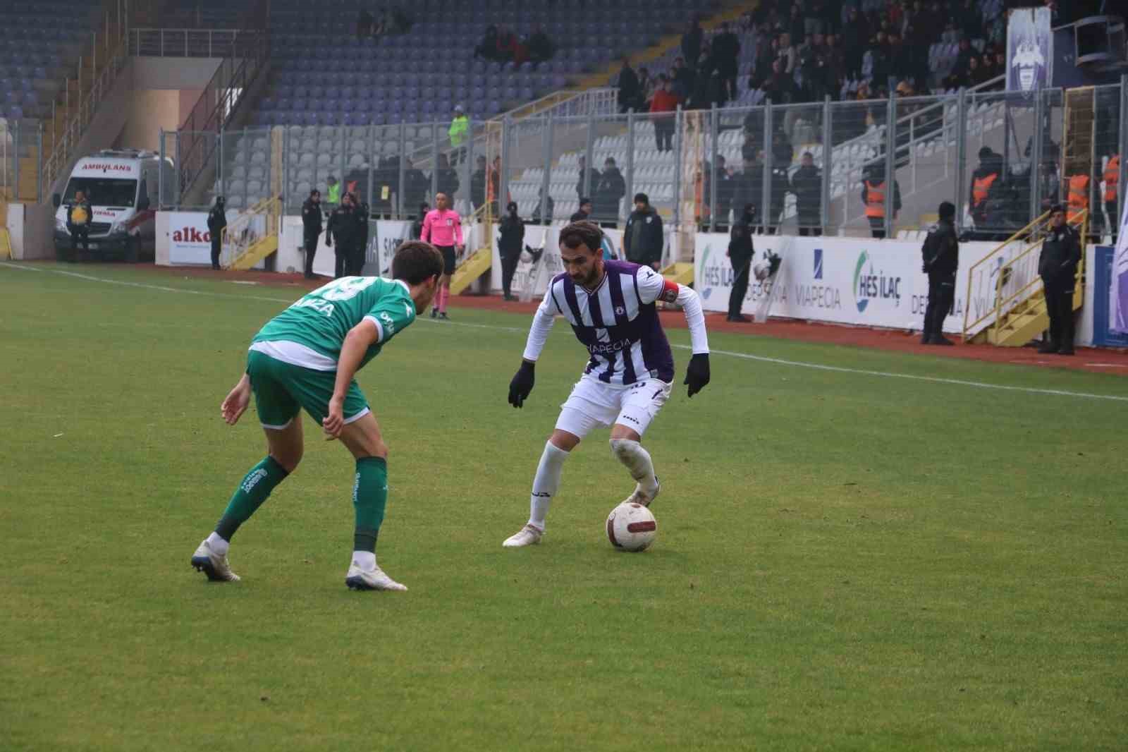 Afyonspor, Bursaspor'u 2-0 mağlup etti.