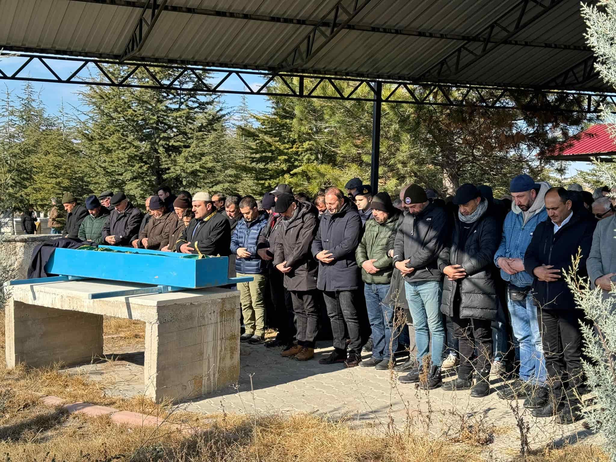 Veysel Köyü Muhtarı Cevat Deveci Toprağa Verildi