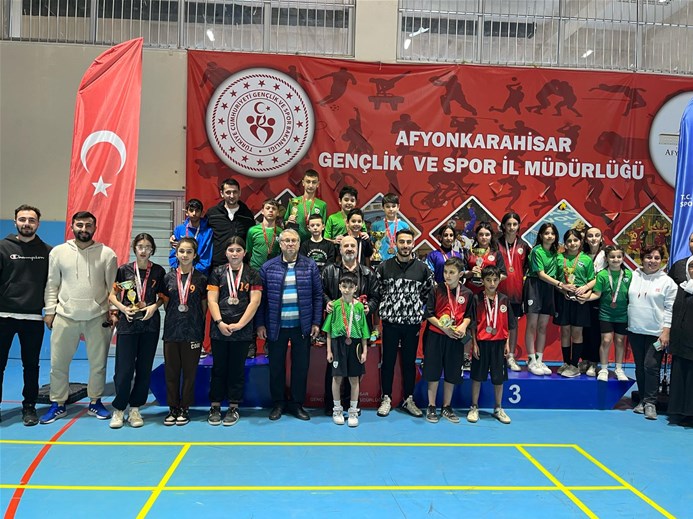 Afyonkarahisar'da Masa Tenisi Yıldızlar Takım Kulüp müsabakaları başarıyla sona erdi!