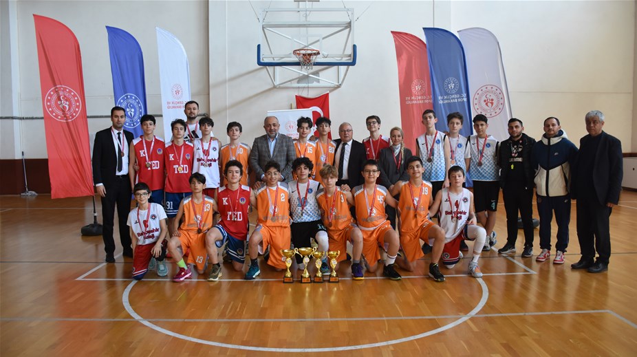 Okul Sporları Yıldız Erkekler Basketbol Şampiyonası Tamamlandı