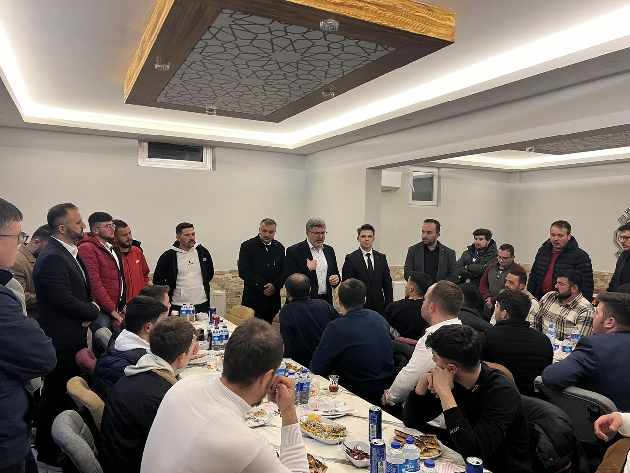 AK Parti, Dazkırı'da Gençlerle Buluştu!