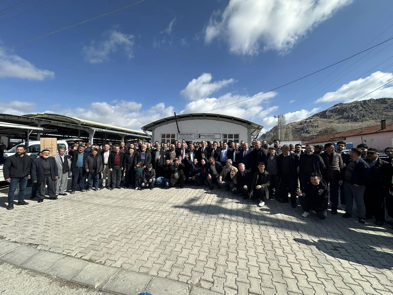 AK Parti Milletvekili Ali Özkaya Tatarlı Pazarında