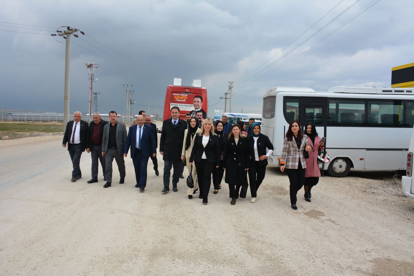 Afyonkarahisar'daki Tekstil Atölyesi Yerel Siyasi Figürleri Ağırladı