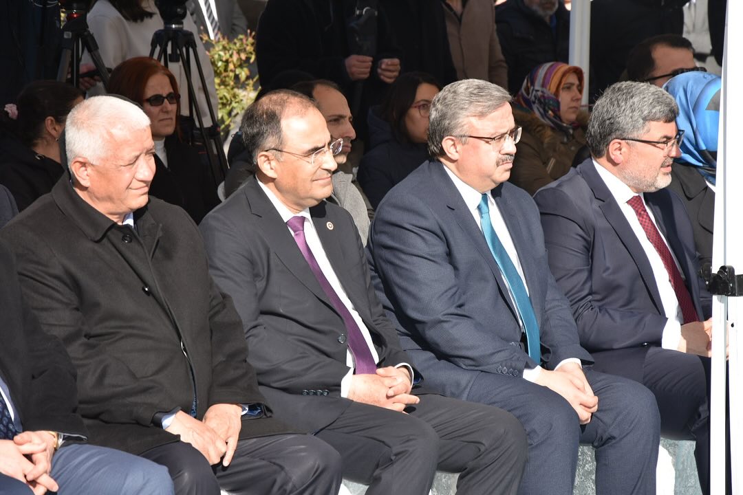 AK Parti, Afyonkarahisar'da Kaliteli Tohum Dağıttı