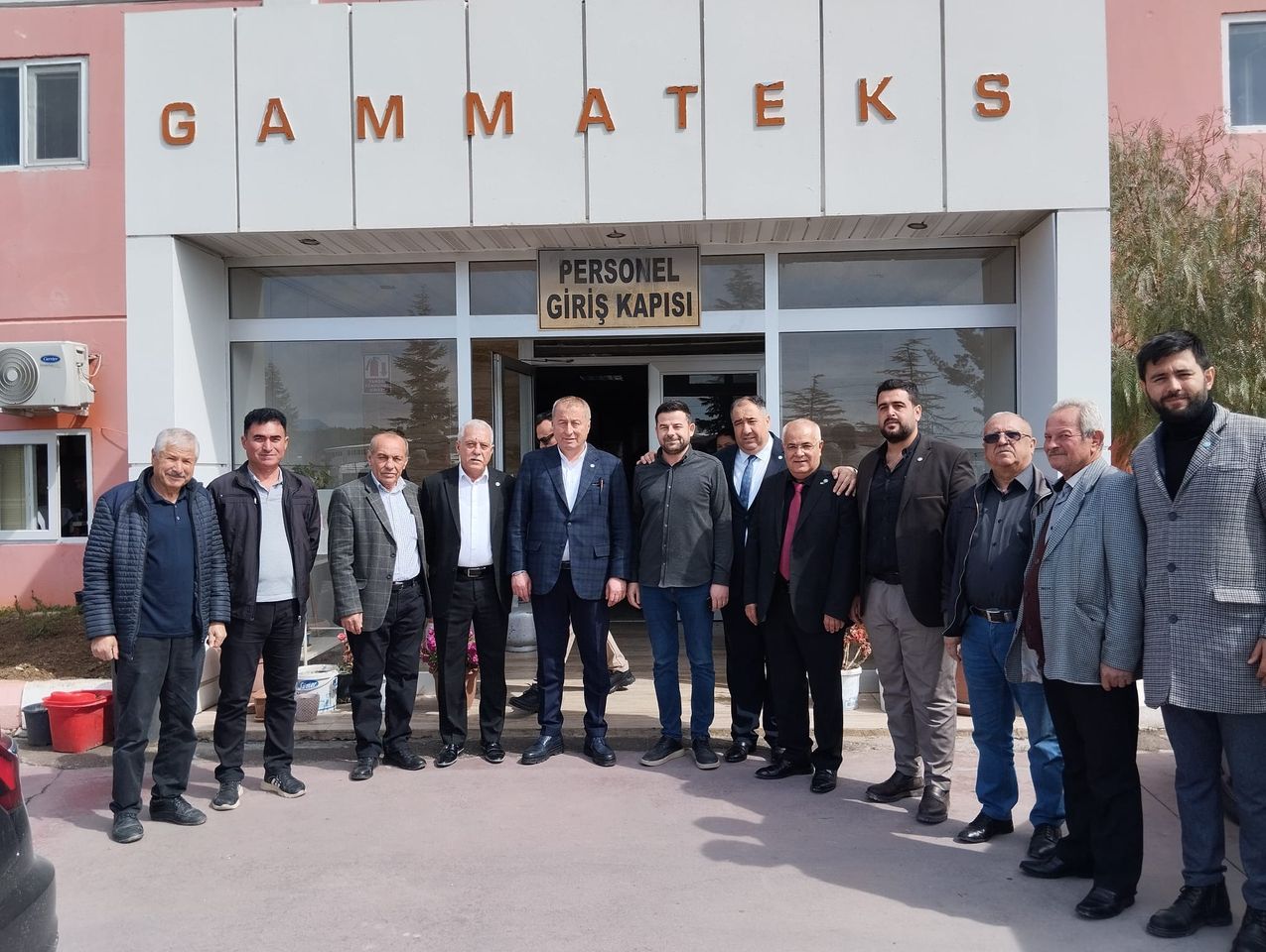 Afyonkarahisar Milletvekili ve İl Başkanı fabrikaları ziyaret etti. #Afyonkarahisar #yatırım #ekonomi