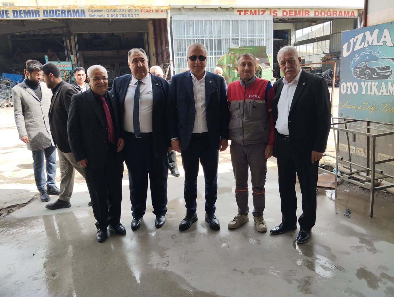 İYİ Parti Milletvekili Hakan Şeref Olgun, Esnafları Ziyaret Etti