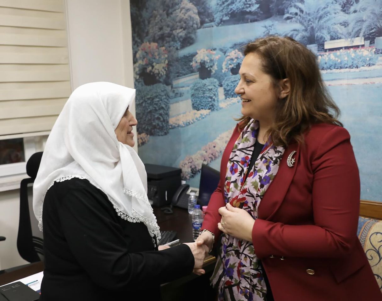 Afyonkarahisar Belediye Başkanı Esnafla İftar Programında Bir Araya Geldi