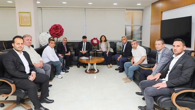 Afyonkarahisar'da Şoförler ve Otomobilciler Esnafı Sorunlarını Görüşmek İçin Toplandı