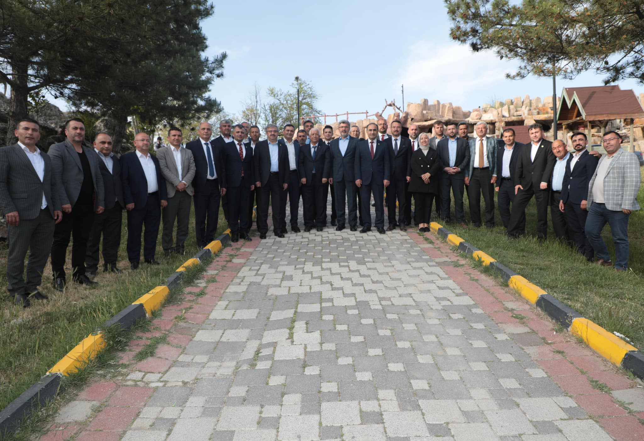 Afyonkarahisar'ın Sandıklı İlçesinde Seçilmiş Yerel Yöneticiler İştihar Toplantısında Buluştu