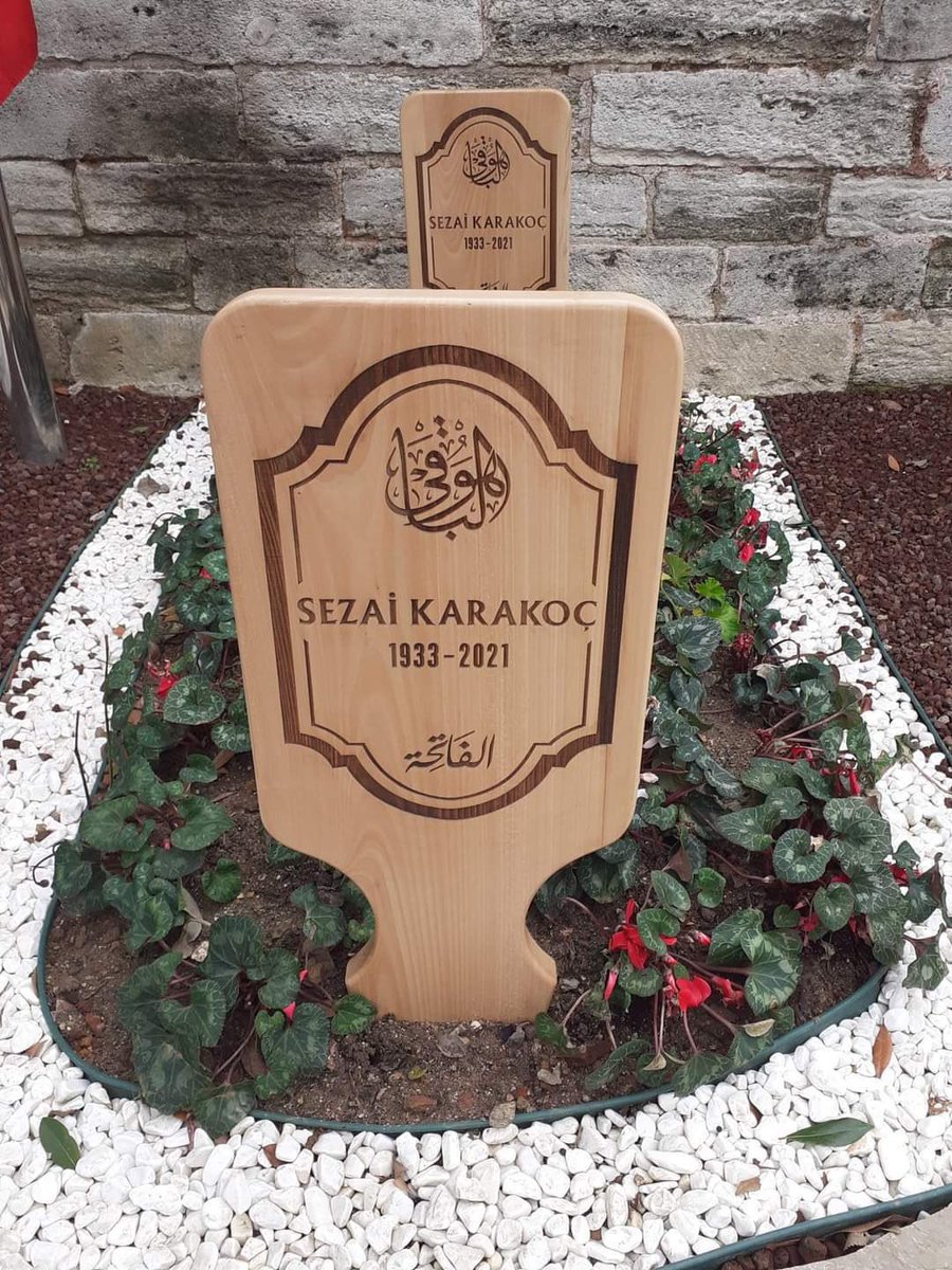 Sezai Karakoç'u Özlem ve Rahmetle Anıyoruz