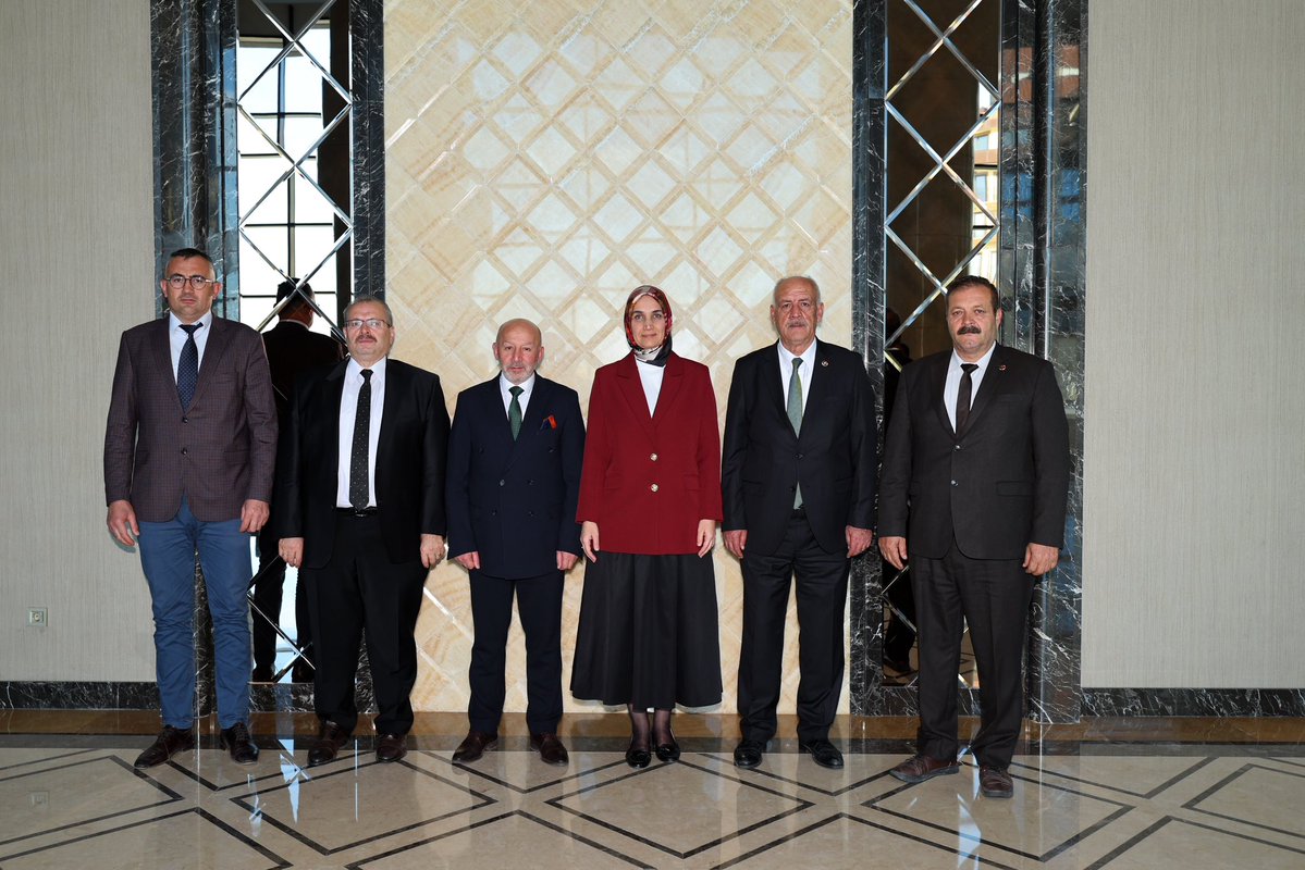 Afyonkarahisar Valisi Yiğitbaşı İl Genel Meclisi Üyeleriyle Toplandı