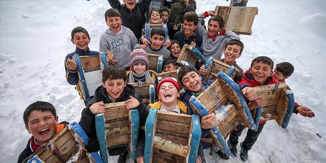 Yoğun Kar Yağışları Nedeniyle 19 İl ve İlçede Eğitime Ara Verildi