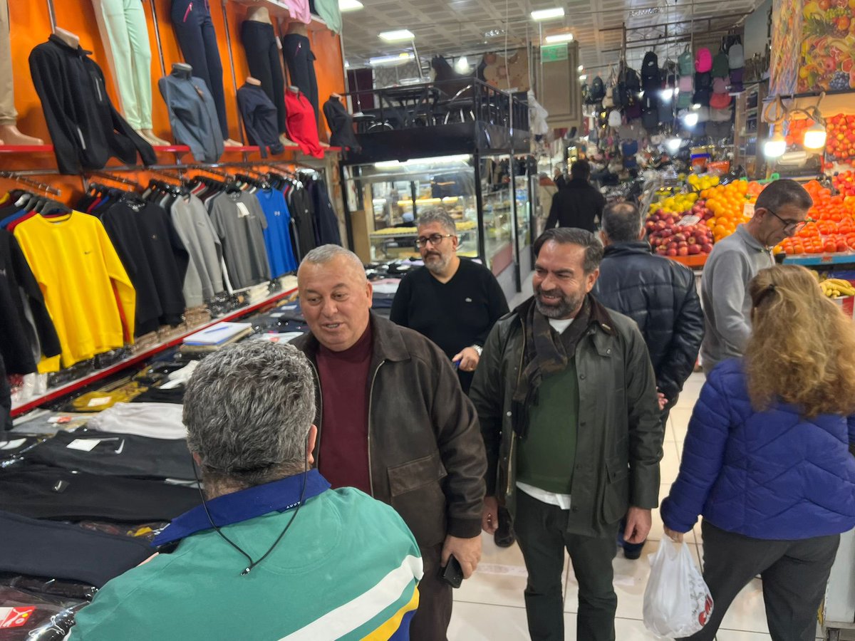 Ankara İstanbul Sosyete Pazarı'nda Sıcak Buluşma