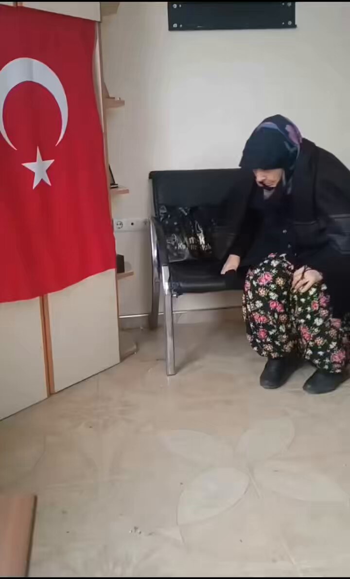 Saadet Ninenin Hayali: Tek Millet, Tek Bayrak
