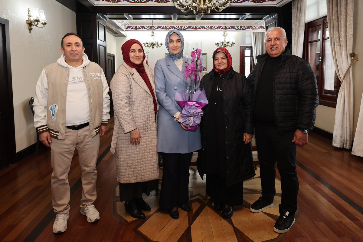 Afyonkarahisar Valiliğinde Anlamlı Ziyaret: Dr. Kübra Güran Yiğitbaşı Misafirlerini Ağırladı
