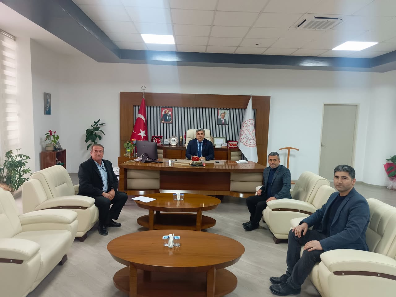 Haydarlı Belediye Başkanı'ndan Afyonkarahisar İl Milli Eğitim Müdürü'ne Dostane Ziyaret