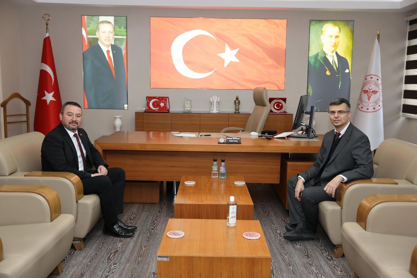 Sandıklı Belediye Başkanı'ndan Sağlık Müdürüne Nezaket Ziyareti