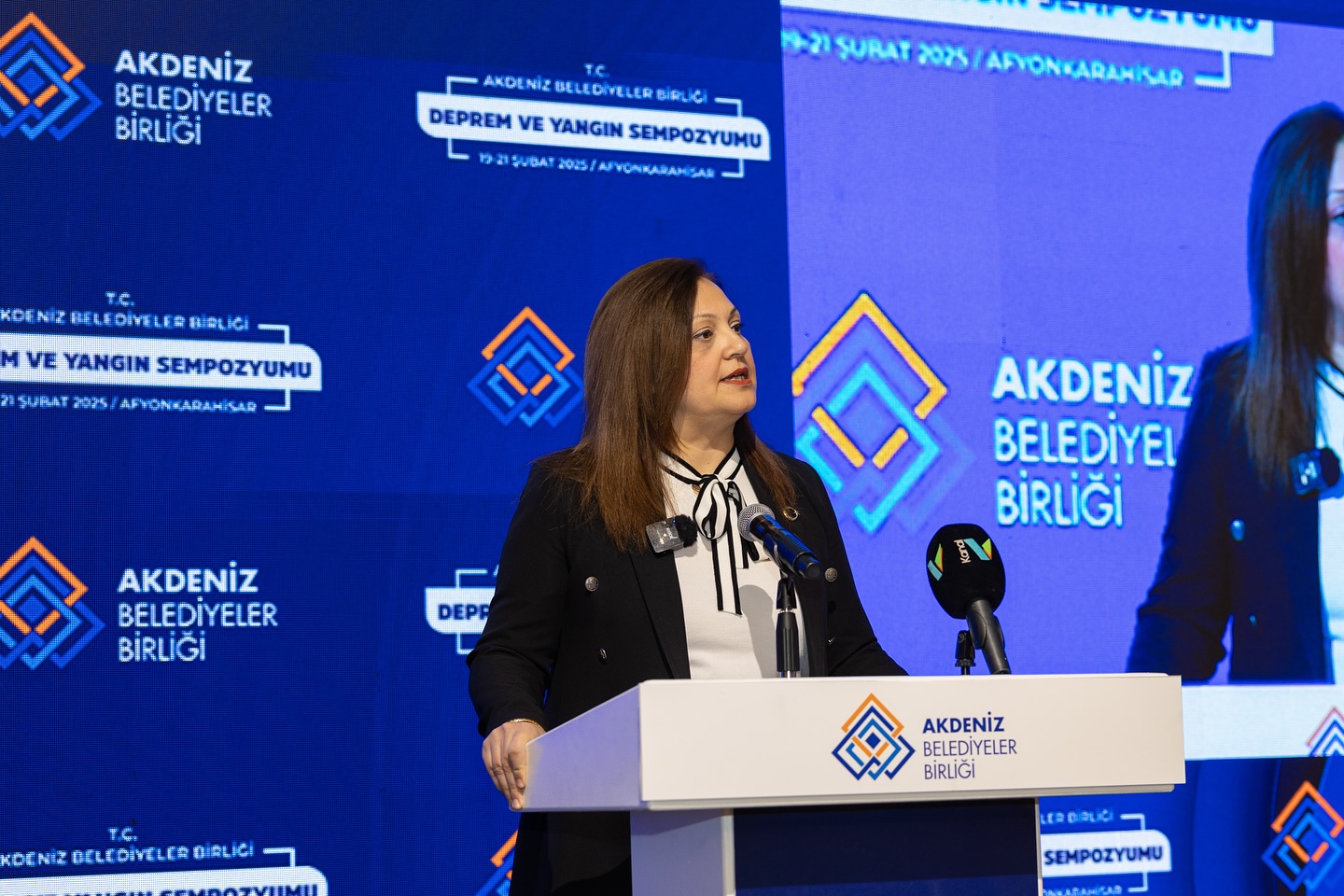Afyonkarahisar'da Deprem ve Yangın Sempozyumu Düzenlendi