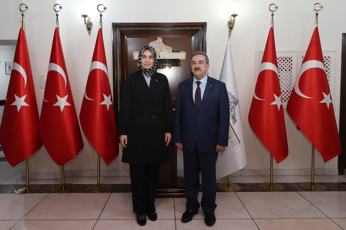 Anayasa Mahkemesi Üyesi Recai Akyel'den Afyonkarahisar Valiliğine Önemli Ziyaret