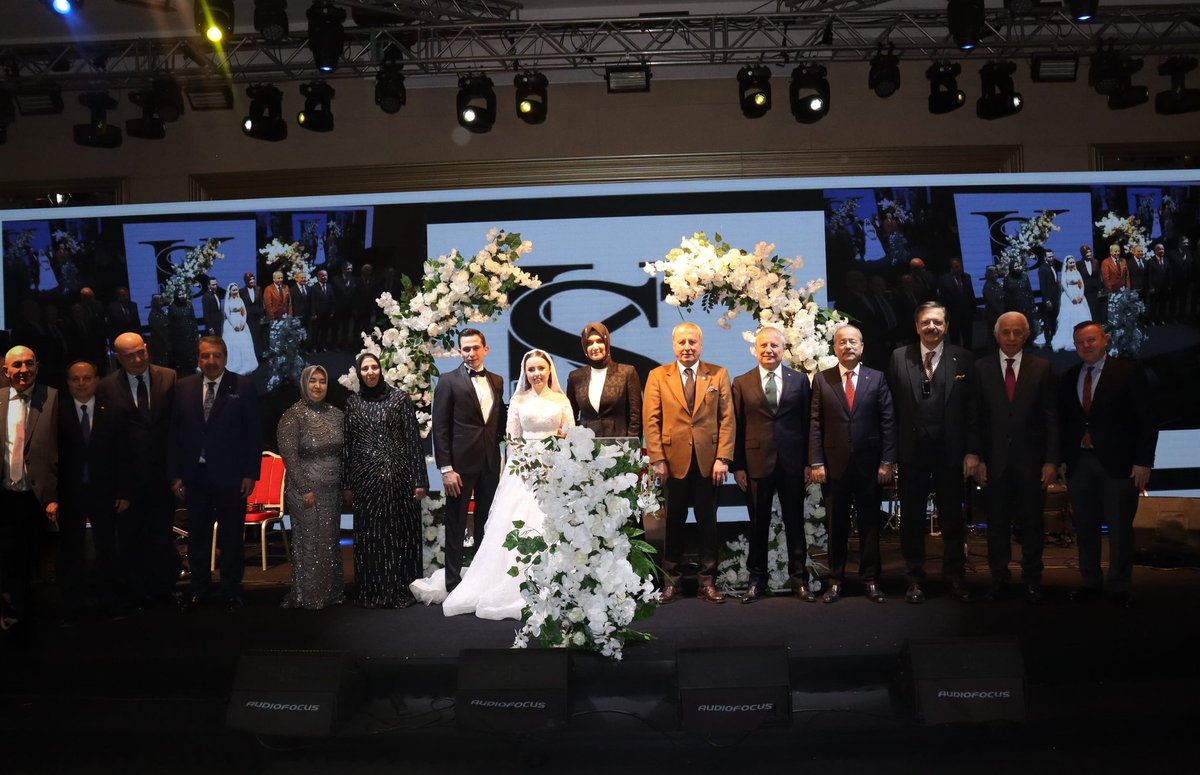 Afyonkarahisar'da Mutluluğa Şahitlik: Samet ve Kübra'nın Düğün Töreni