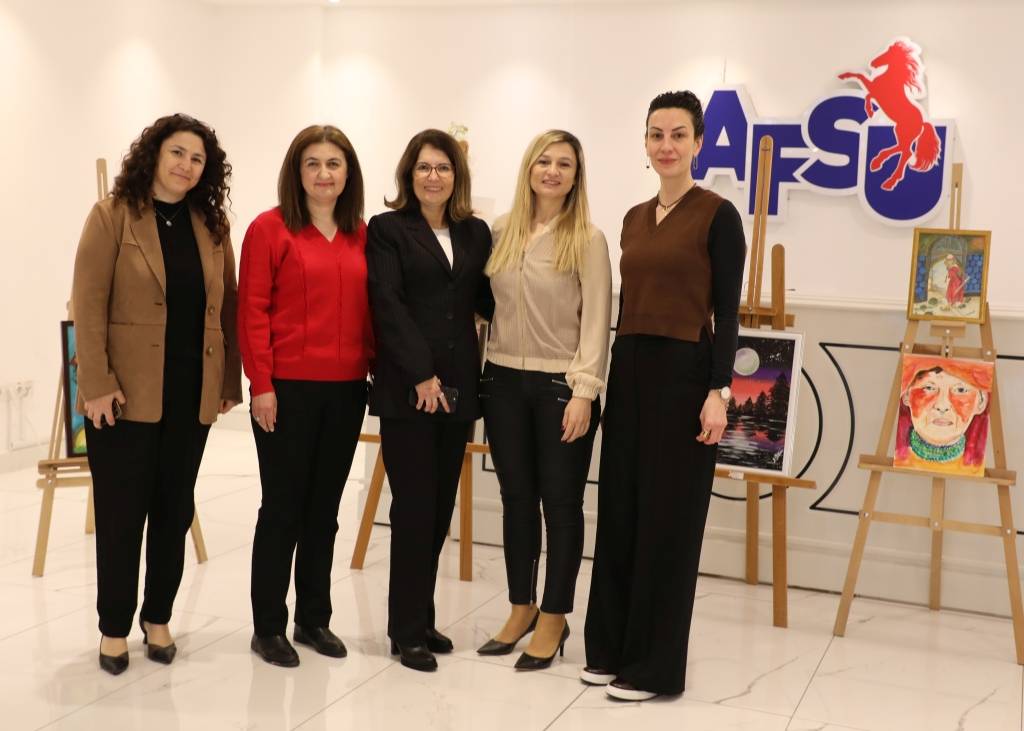<p>AFSÜ'de Hekim Gözünden Sanat: 
