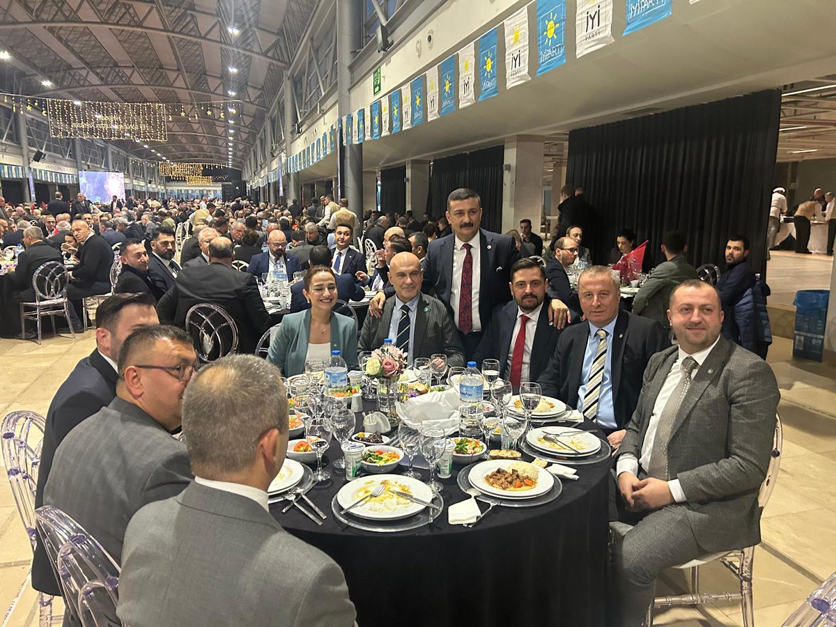 İyi Parti Milletvekili Av. Hakan Şeref OLGUN'dan Bursa İftarı