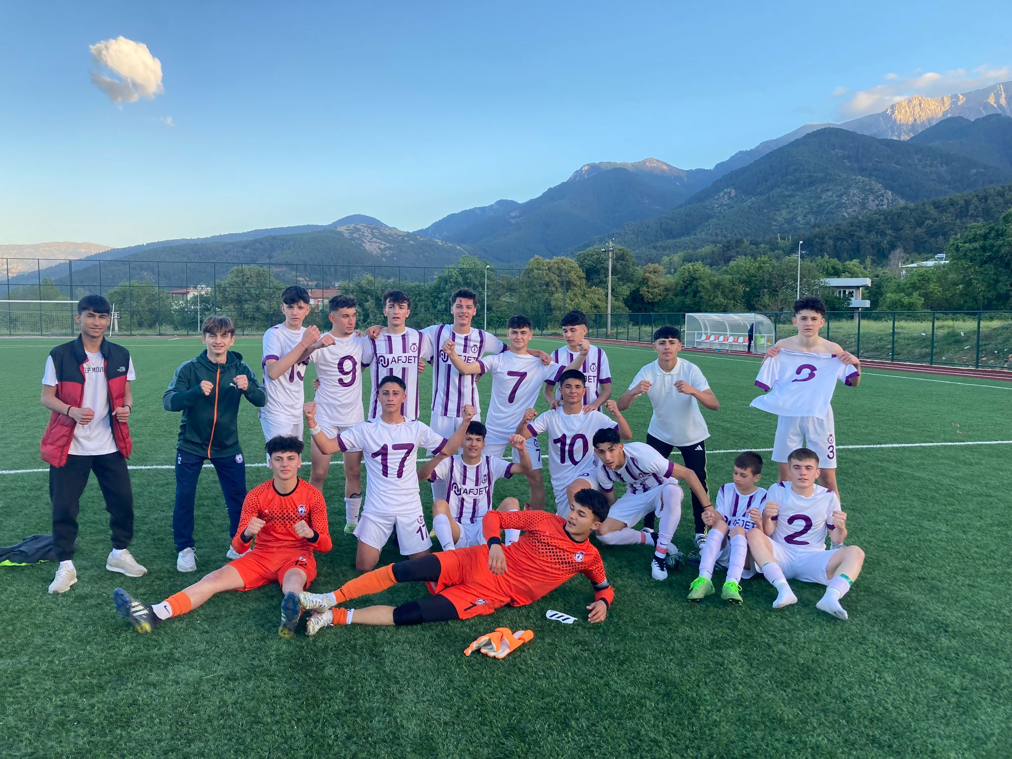 Afyonspor U16 ların Hedefi Şampiyona!